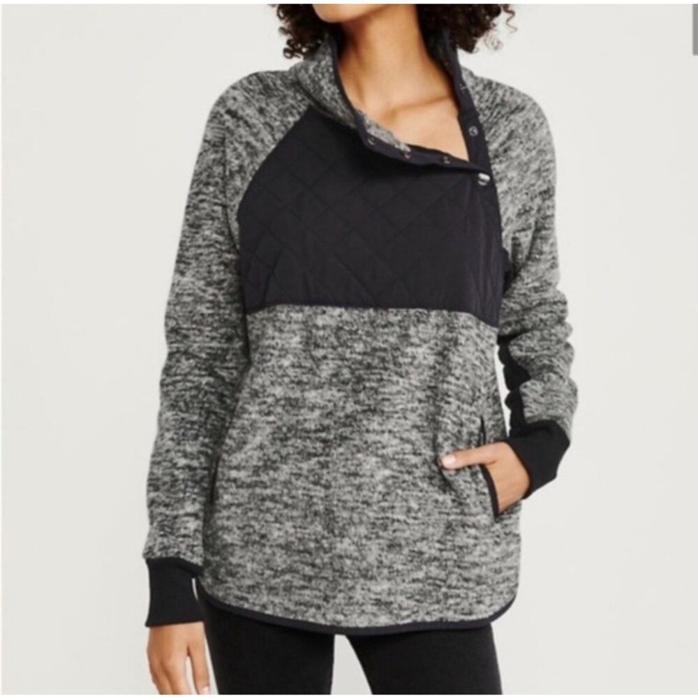 Abercrombie & Fitch Gray Fleece Quilted Pullover Sweater Women's Small Snap